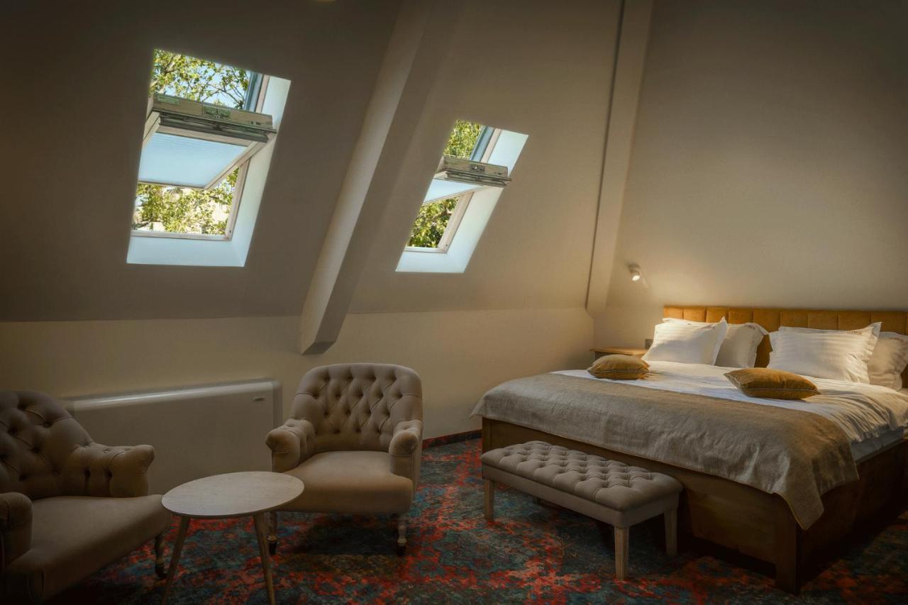 Hotel La Boheme Boutique Casa Soare Bucarest Esterno foto