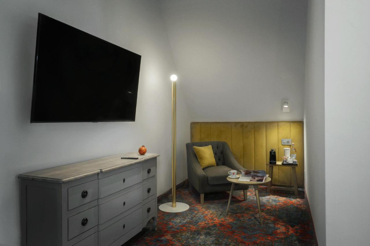Hotel La Boheme Boutique Casa Soare Bucarest Esterno foto