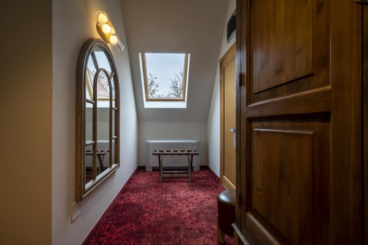 Hotel La Boheme Boutique Casa Soare Bucarest Esterno foto